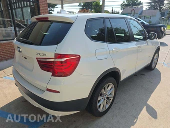 2014 BMW X3 Sports Activity Vehicle xDrive28i – miniatura 3