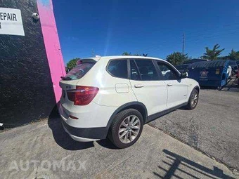 2014 BMW X3 Sports Activity Vehicle xDrive28i – miniatura 3