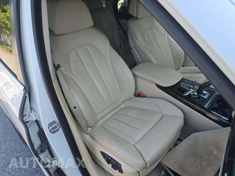 2014 BMW X5 Sports Activity Vehicle xDrive50i - miniatura 16