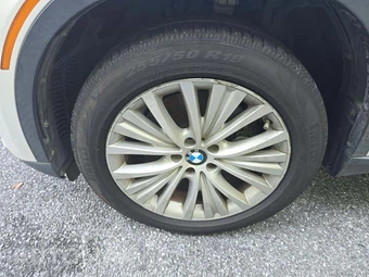 2014 BMW X5 Sports Activity Vehicle xDrive50i - miniatura 21