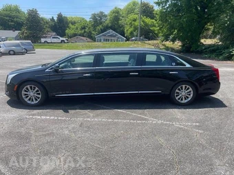 2014 Cadillac XTS Professional Coachbuilder Limousine 1SG - miniatura 11