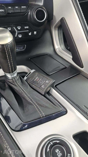 2014 Chevrolet Corvette Stingray Z51 Coupe 3LT - miniatura 17