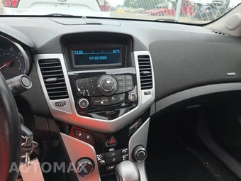 2014 Chevrolet Cruze 1LT 1SD – miniatura 11