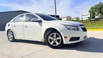 2014 Chevrolet Cruze 1LT 1SD - miniatura 3