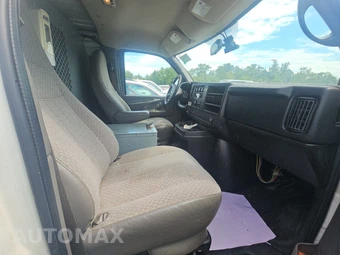 2014 Chevrolet Express 1500 Cargo Van 1WT 135.0" WB - miniatura 8