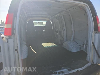 2014 Chevrolet Express 1500 Cargo Van 1WT 135.0" WB – miniatura 16