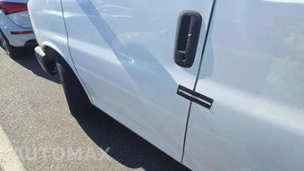 2014 Chevrolet Express 1500 Cargo Van 1WT 135.0" WB – miniatura 24