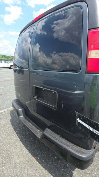 2014 Chevrolet Express 1500 Cargo Van 1WT 135.0" WB – miniatura 30