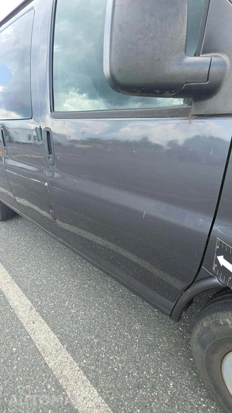 2014 Chevrolet Express 1500 Cargo Van 1WT 135.0" WB – miniatura 31