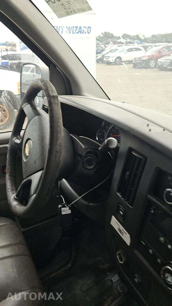 2014 Chevrolet Express 1500 Cargo Van 1WT 135.0" WB – miniatura 31