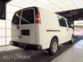 2014 Chevrolet Express 1500 Cargo Van 1WT 135.0" WB – miniatura 4