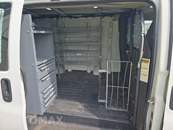 2014 Chevrolet Express 1500 Cargo Van 1WT 135.0" WB - miniatura 13