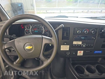 2014 Chevrolet Express 1500 Cargo Van 1WT 135.0" WB – miniatura 11
