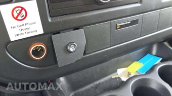 2014 Chevrolet Express 1500 Cargo Van 1WT 135.0" WB – miniatura 33
