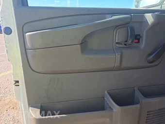 2014 Chevrolet Express 1500 Cargo Van 1WT 135.0" WB – miniatura 9
