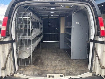 2014 Chevrolet Express 1500 Cargo Van 1WT 135.0" WB - miniatura 2