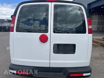 2014 Chevrolet Express 1500 Cargo Van 1WT 135.0" WB - miniatura 32