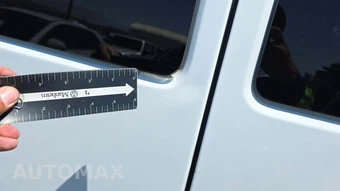 2014 Chevrolet Express 1500 Passenger Van LT 1LT 135.0" WB - miniatura 38