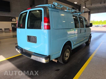 2014 Chevrolet Express 2500 Cargo Van 1WT 135.0" WB – miniatura 4