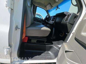 2014 Chevrolet Express 2500 Cargo Van 1WT 135.0" WB - miniatura 18