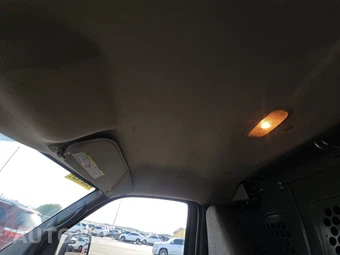 2014 Chevrolet Express 2500 Cargo Van 1WT 135.0" WB - miniatura 17