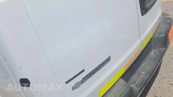 2014 Chevrolet Express 2500 Cargo Van 1WT 135.0" WB - miniatura 43