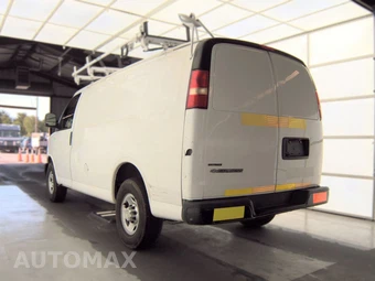 2014 Chevrolet Express 2500 Cargo Van 1WT 135.0" WB - miniatura 6