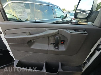 2014 Chevrolet Express 2500 Cargo Van 1WT 135.0" WB - miniatura 9