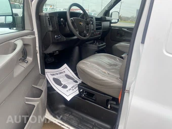2014 Chevrolet Express 2500 Cargo Van 1WT 135.0" WB - miniatura 13