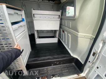 2014 Chevrolet Express 2500 Cargo Van 1WT 135.0" WB - miniatura 4