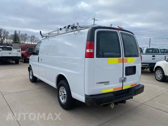 2014 Chevrolet Express 2500 Cargo Van 1WT 135.0" WB - miniatura 8