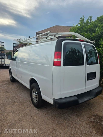 2014 Chevrolet Express 2500 Cargo Van 1WT 135.0" WB - miniatura 11