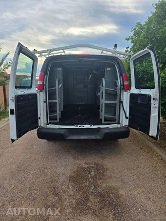 2014 Chevrolet Express 2500 Cargo Van 1WT 135.0" WB - miniatura 13