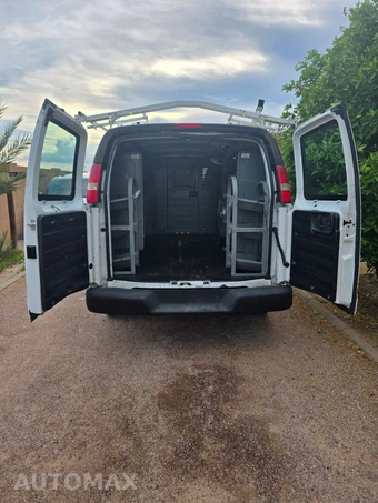 2014 Chevrolet Express 2500 Cargo Van 1WT 135.0" WB - miniatura 15
