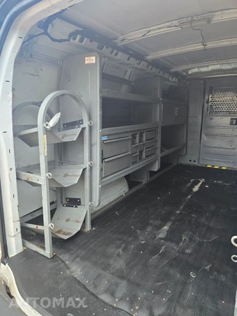 2014 Chevrolet Express 2500 Cargo Van 1WT 135.0" WB - miniatura 18