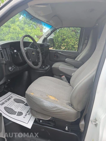 2014 Chevrolet Express 2500 Cargo Van 1WT 135.0" WB - miniatura 25
