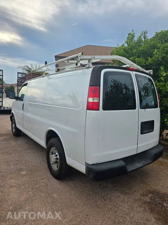 2014 Chevrolet Express 2500 Cargo Van 1WT 135.0" WB - miniatura 27