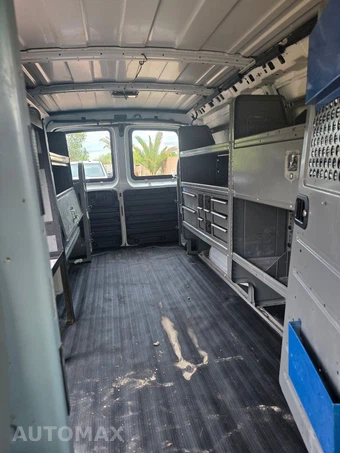 2014 Chevrolet Express 2500 Cargo Van 1WT 135.0" WB - miniatura 43
