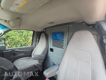 2014 Chevrolet Express 2500 Cargo Van 1WT 135.0" WB - miniatura 45