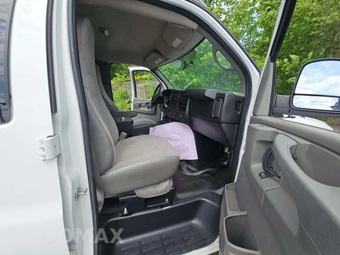 2014 Chevrolet Express 2500 Cargo Van 1WT 135.0" WB - miniatura 18