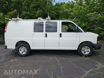 2014 Chevrolet Express 2500 Cargo Van 1WT 135.0" WB - miniatura 4