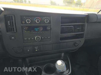 2014 Chevrolet Express 2500 Cargo Van 1WT 135.0" WB - miniatura 10