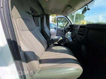2014 Chevrolet Express 2500 Cargo Van 1WT 135.0" WB - miniatura 16