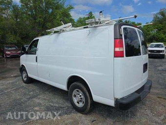2014 Chevrolet Express 2500 Cargo Van 1WT 135.0" WB – miniatura 2