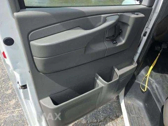 2014 Chevrolet Express 2500 Cargo Van 1WT 135.0" WB – miniatura 30