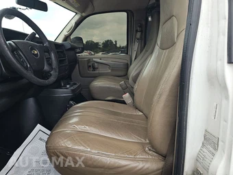 2014 Chevrolet Express 2500 Cargo Van 1WT 135.0" WB - miniatura 7
