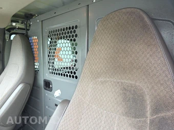 2014 Chevrolet Express 2500 Cargo Van 1WT 135.0" WB – miniatura 13