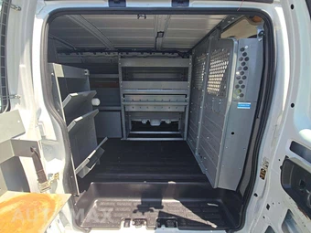 2014 Chevrolet Express 2500 Cargo Van 1WT 135.0" WB – miniatura 15
