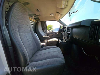 2014 Chevrolet Express 2500 Cargo Van 1WT 135.0" WB - miniatura 17