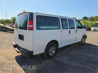 2014 Chevrolet Express 2500 Cargo Van 1WT 135.0" WB - miniatura 3